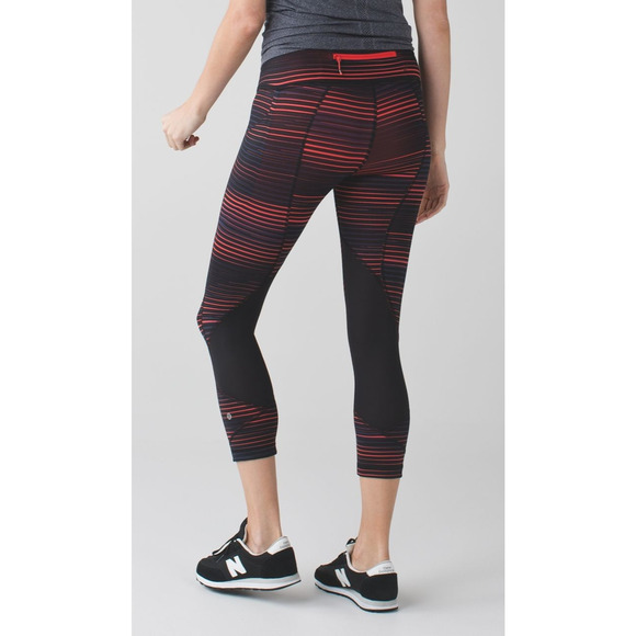 Lululemon Pace Rival Crop Full On Luxtreme Twisted Dune Alarming Striped Size 6 - Picture 12 of 16